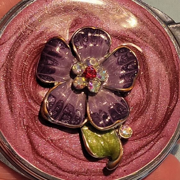 Vintage Enameled  Flower Compact Mirror - Picture 2 of 8